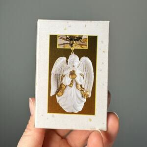 NWT Vintage White & Gold Trumpeting Angel Fan Pull